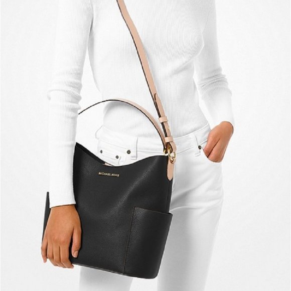 $143 *NEW* MICHAEL MICHAEL KORS Med Shoulder Bag - Picture 2 of 5